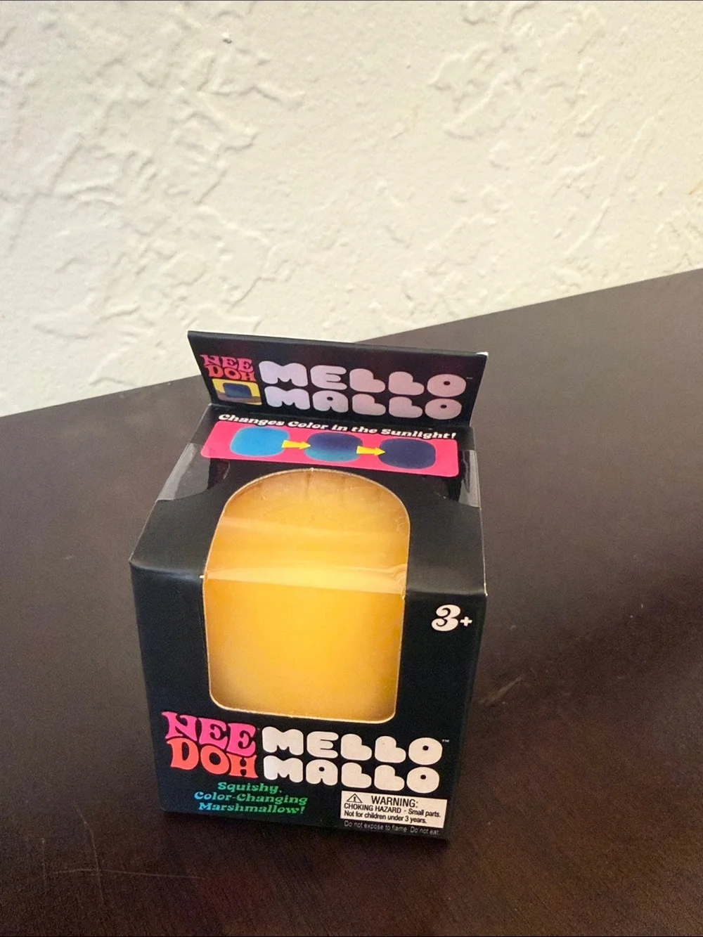 NeeDoh Mello Mango Color-Changing Squishy Toy - Yellow